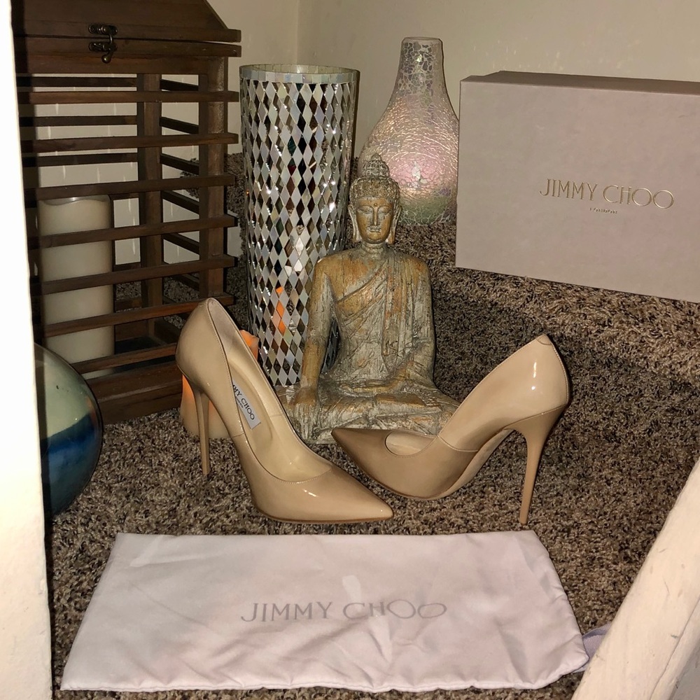 Jimmy Choo Anouk Patent Leather Pump - Picture 4 of 7